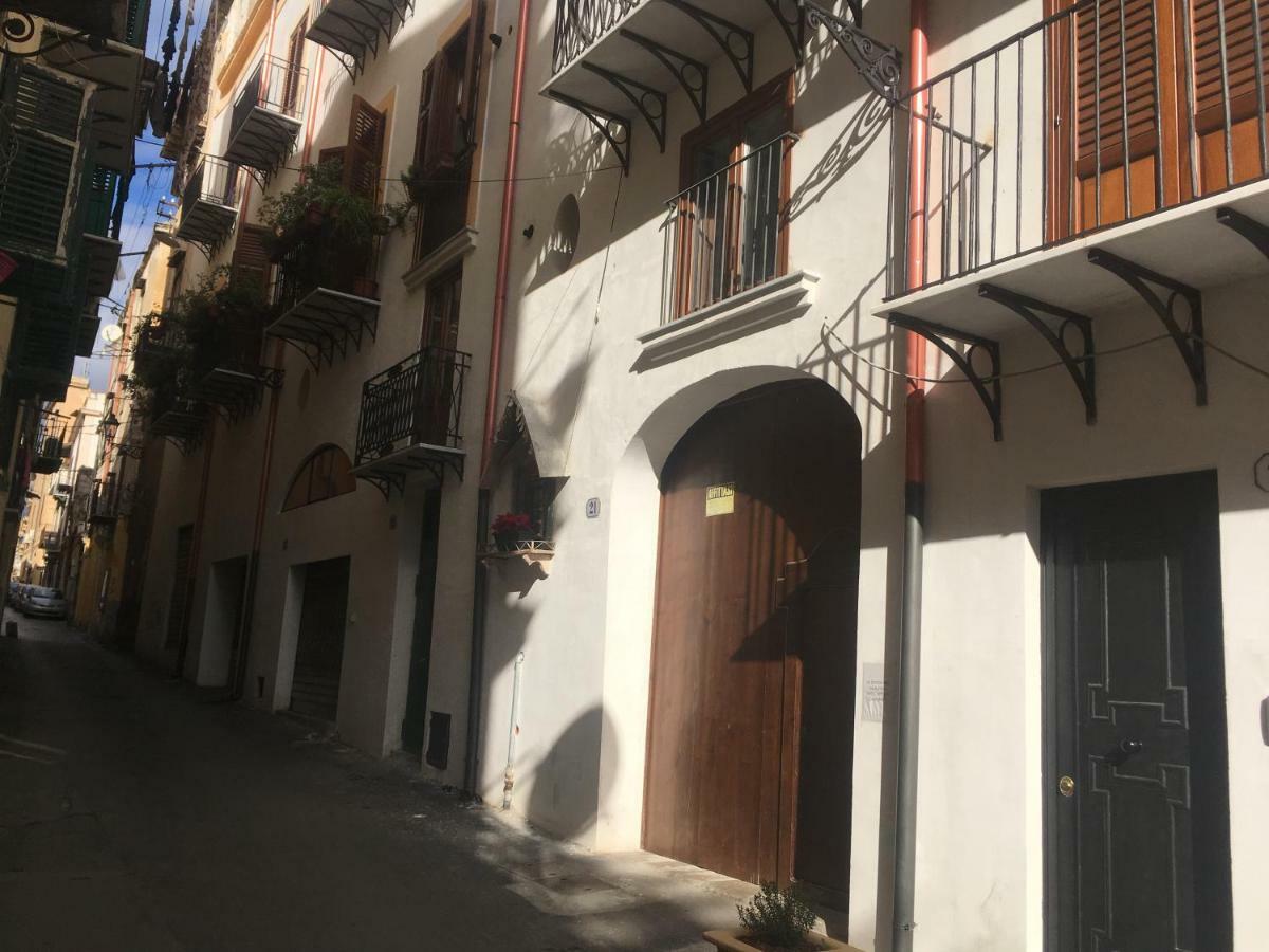 Discesa Delle Capre Studio Confort Palermo Exterior photo